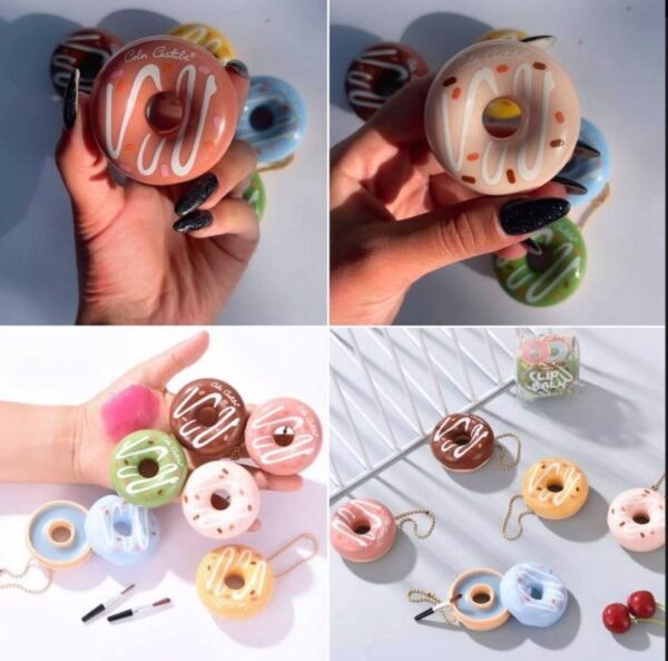 مرطب وملمع شفاه كريمي