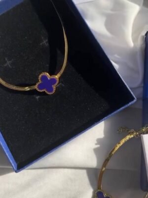 ڤان كليڤ سيت ثنـائي قلاده وسوار