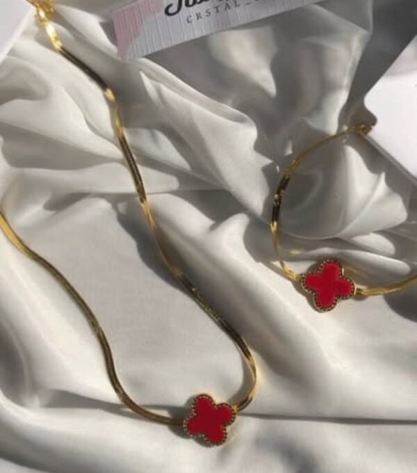 ڤان كليڤ سيت ثنـائي قلاده وسوار احمر