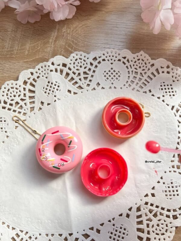 ⁨ مَـرطب وملمع شفاه كريمي ✨👄مدالية 😍