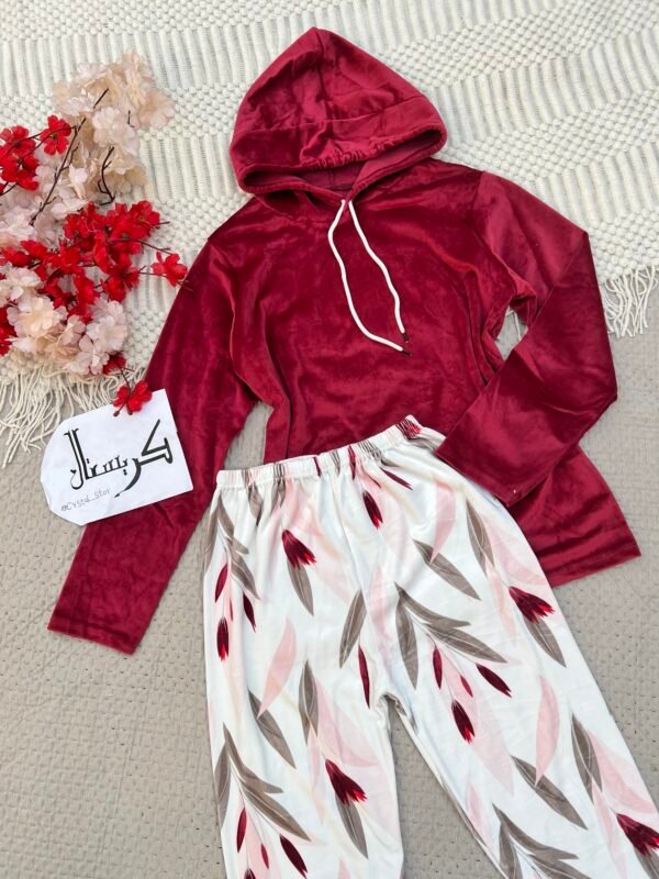 تراك ماروني وابيض