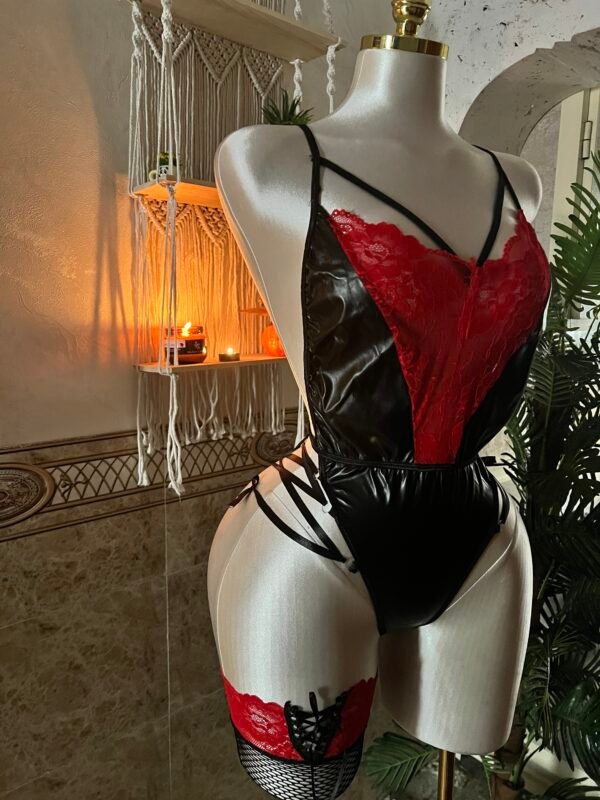 لانجري اسود واحمر جلد🔥