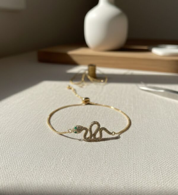 سوار ذهبي أفعى