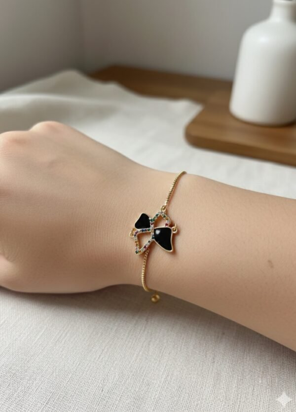 سوار فراشة اسود