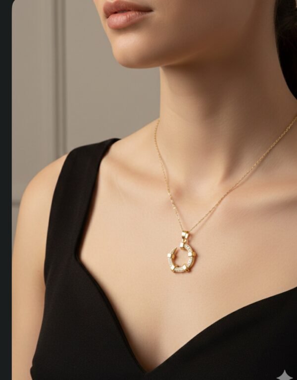 قلاده مسمار انيقه