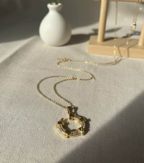 قلاده مسمار انيقه